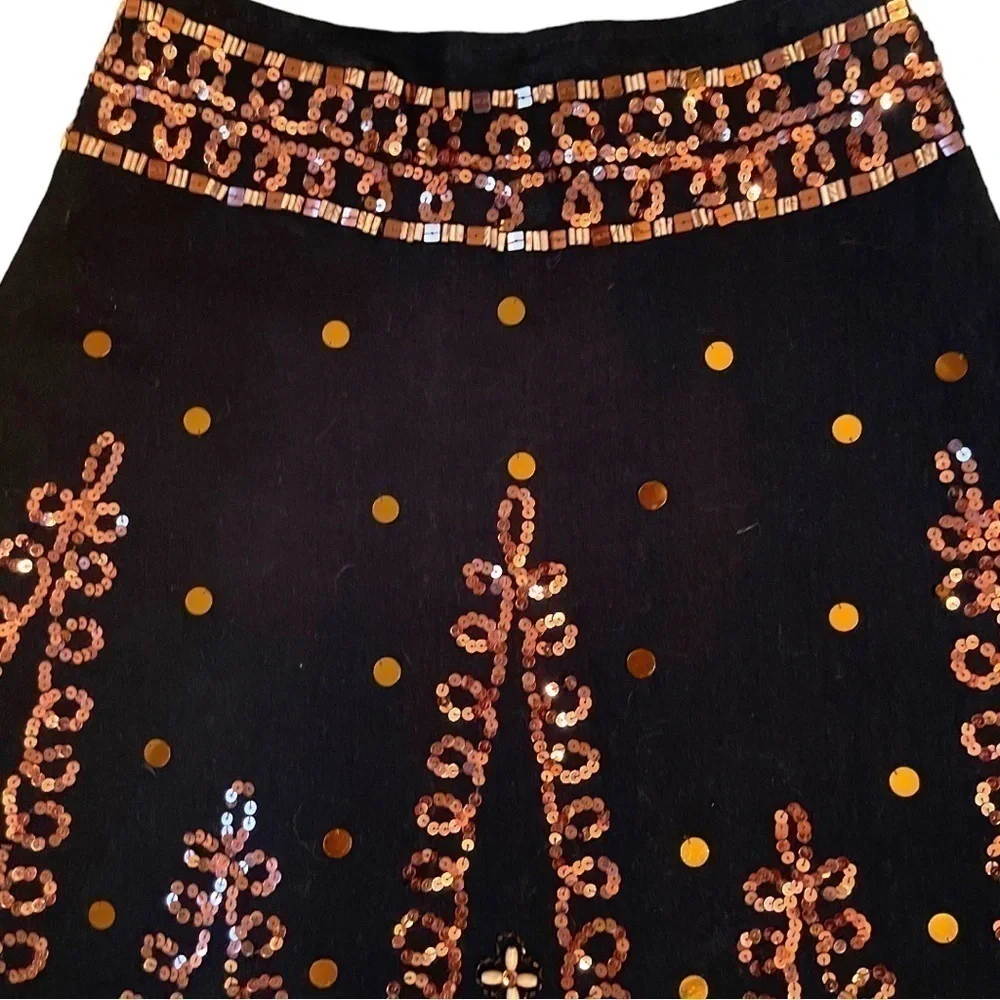 Amazing 🤩 Paris Paris‎ Skirt in brown and gold sequins